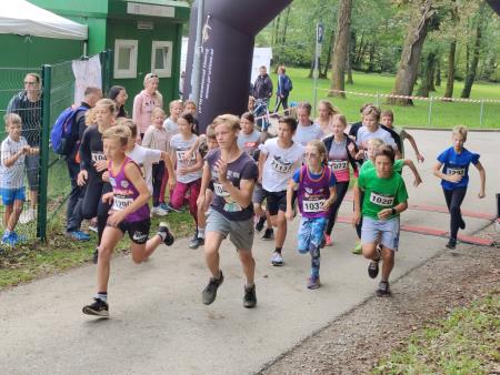 Mirna - 10 dobrodelni Trimmigo, start na 1400 m, fot Neza Finzgar (3)